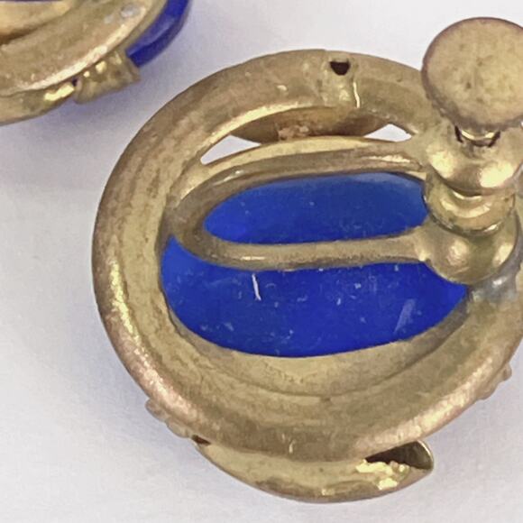 VTG 40s 50s Mid Century Gold Tone Screw Back Earrings Cobalt Blue Glass - Picture 12 of 16